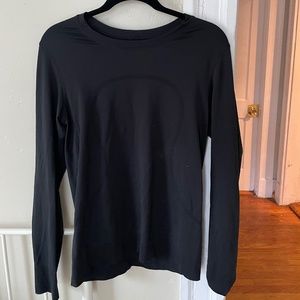 Black lululemon Swiftly long sleeve shirt